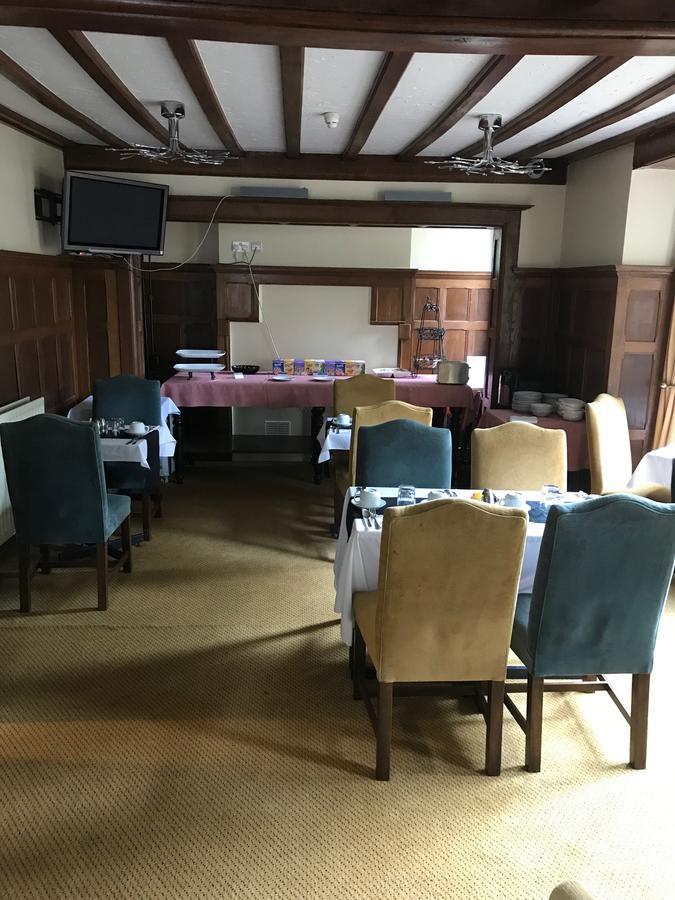 Barrington Lodge クローリー エクステリア 写真