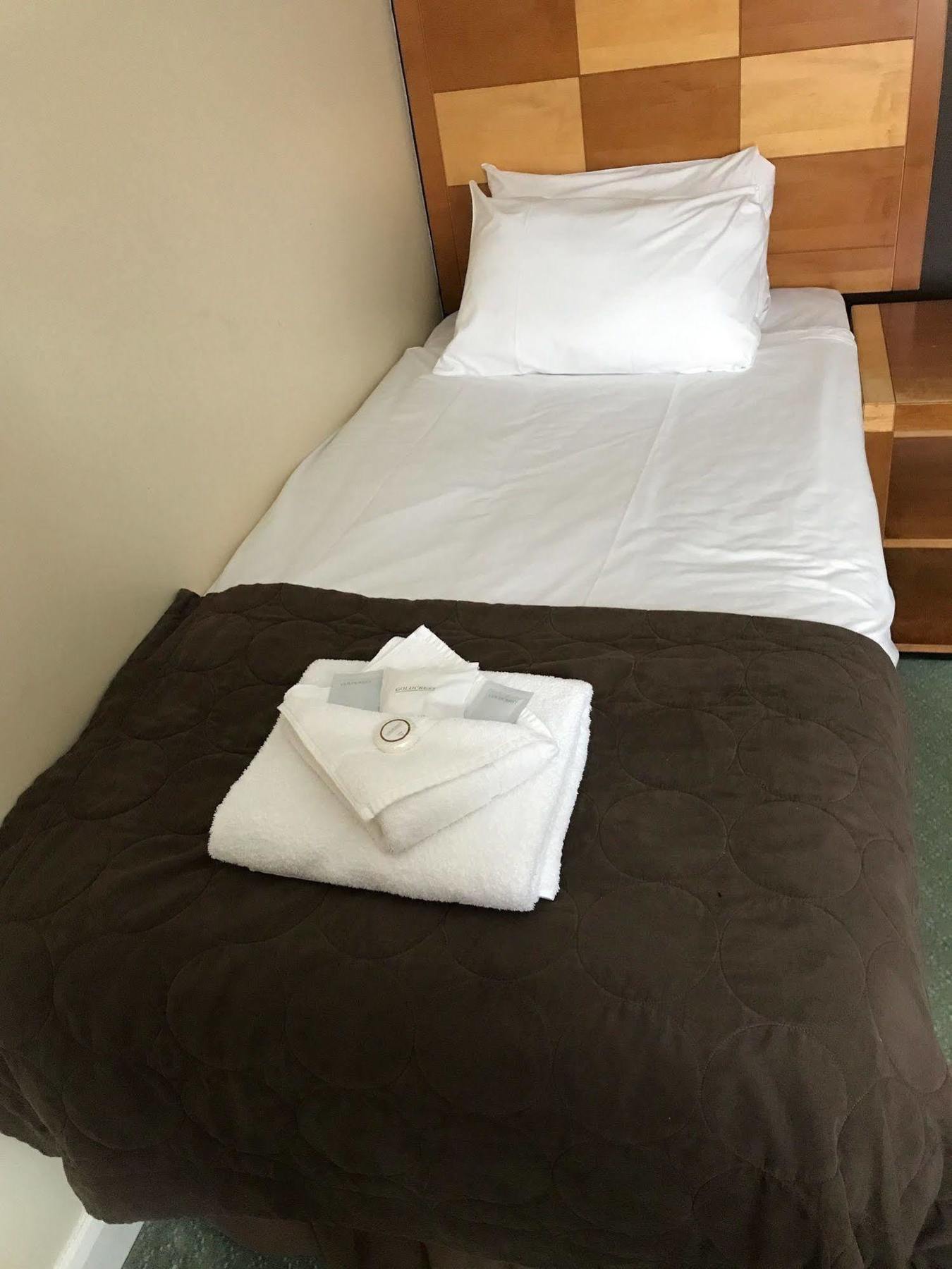 Barrington Lodge クローリー エクステリア 写真